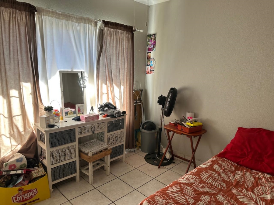 2 Bedroom Property for Sale in Oos Einde North West